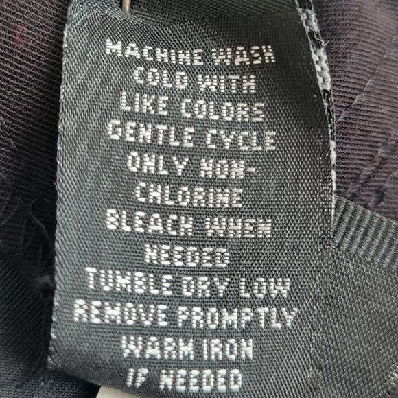 Mossimo, Black Skirt, A Line Size 4 - Picture 6 of 6